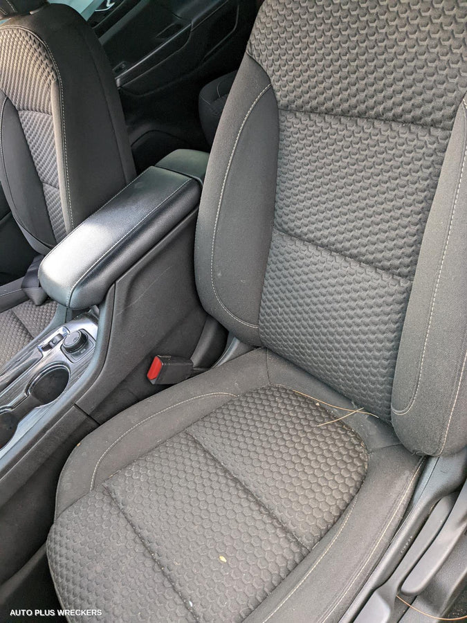 2020 Holden Acadia Headrest