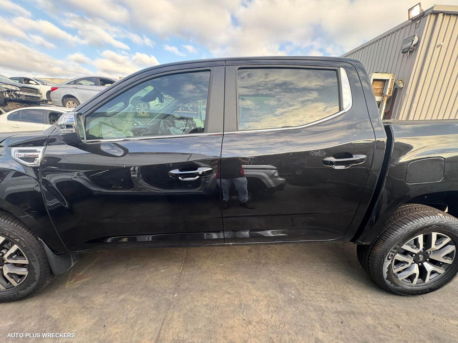 2023 LDV T60 LEFT HEADLAMP