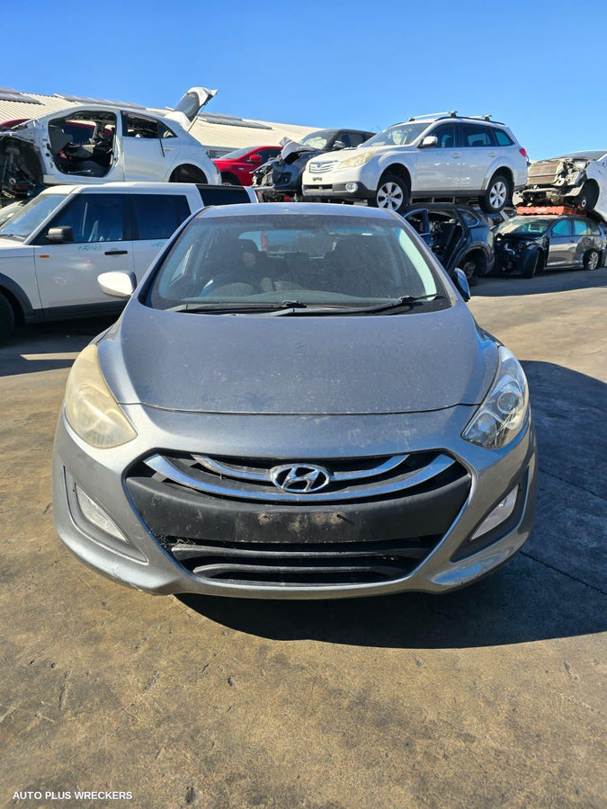 2012-2017 Hyundai I30 Right Headlamp