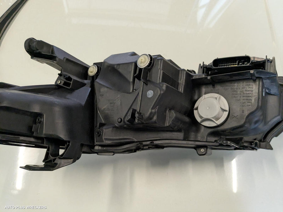 2017-2020 Toyota Camry Right Headlamp