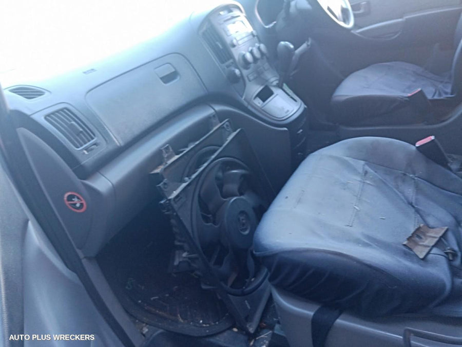 2008 Hyundai Iload/imax Right Door Mirror