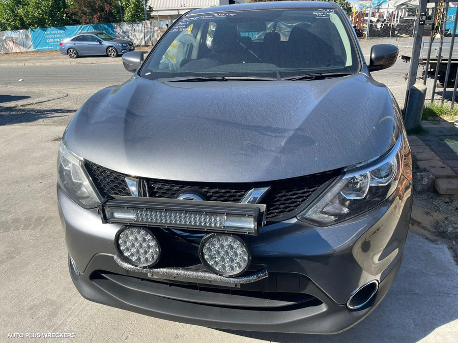 2017 NISSAN QASHQAI LEFT FRONT DOOR WINDOW