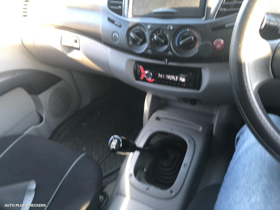 2007 Mitsubishi Triton Left Guard