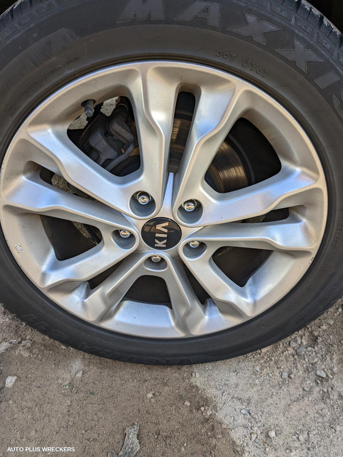 2013 Kia Optima Right Front Door Window