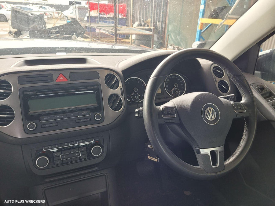 2011 Volkswagen Tiguan Interior Mirror