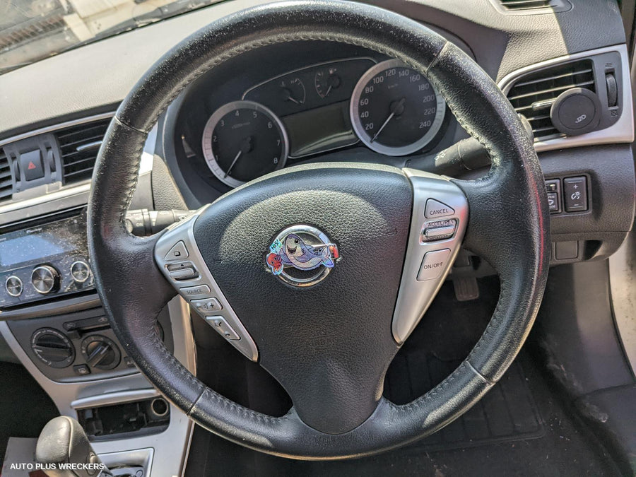 2013 Nissan Pulsar Grille