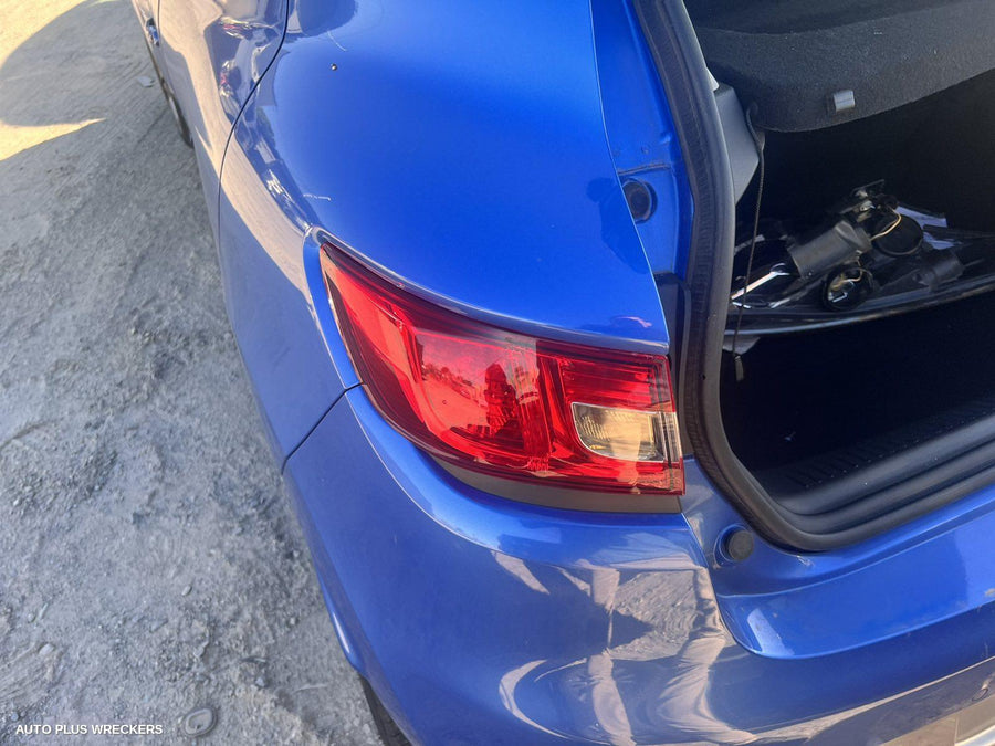 2015 Renault Clio Right Indicator Fog Side