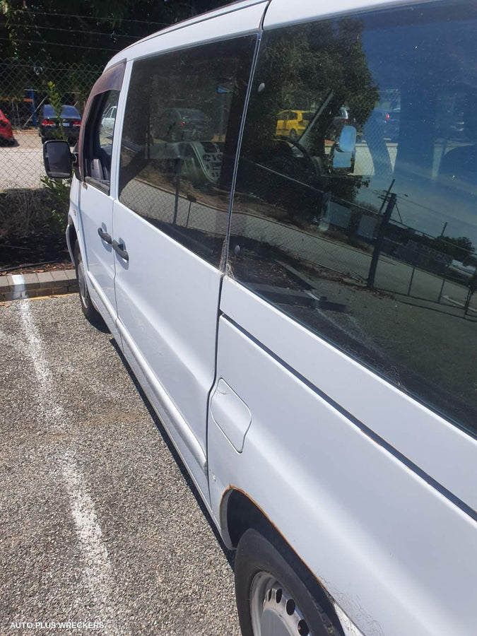 2004 Mercedes Vito Left Indicator Fog Side
