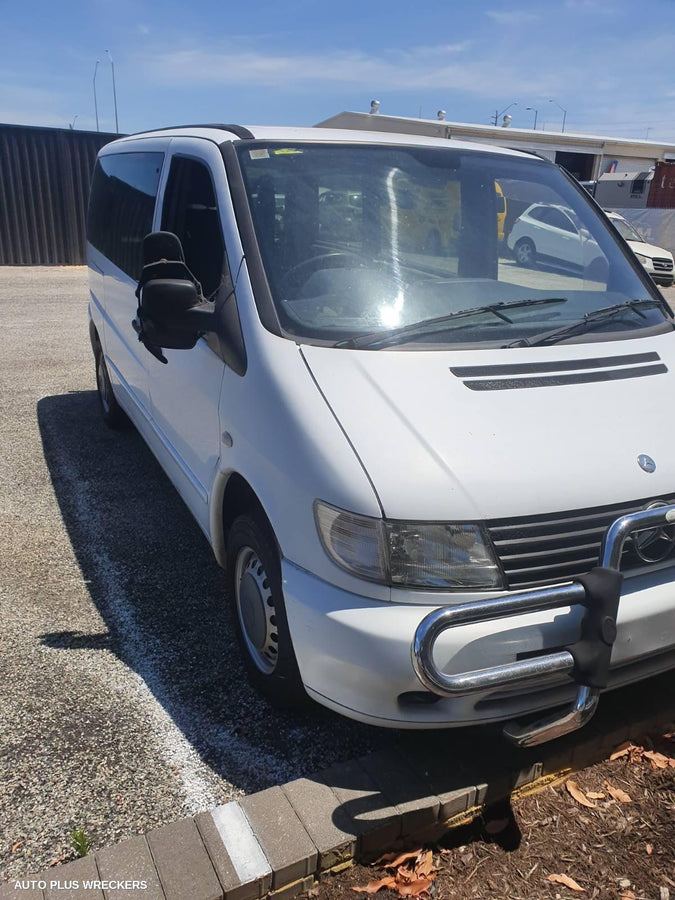 2004 Mercedes Vito Bonnet