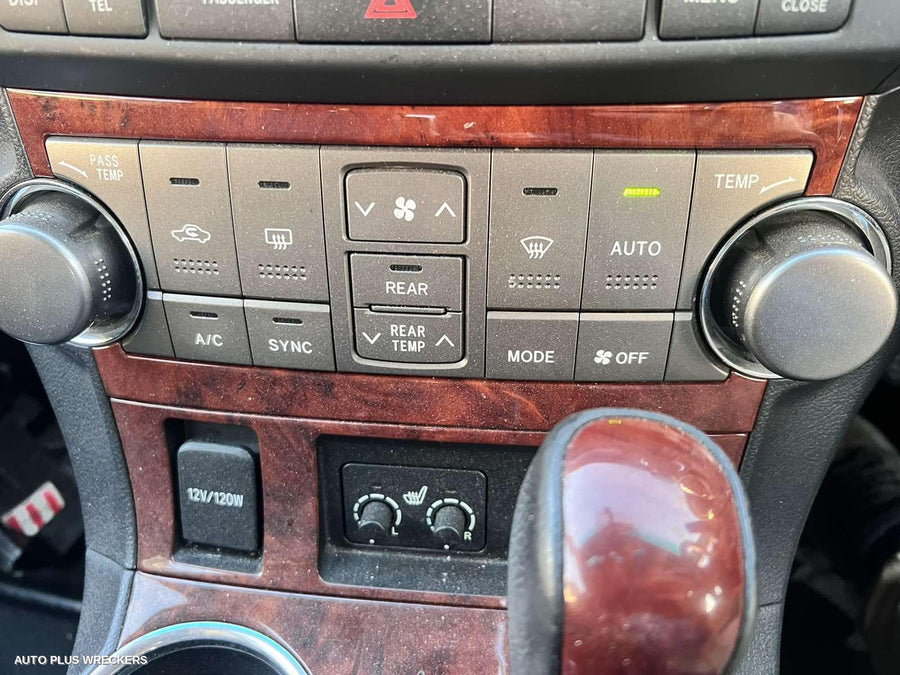 2010 Toyota Kluger Wheel Mag