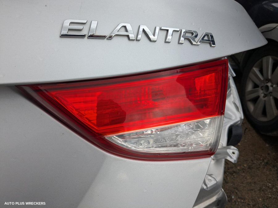 2013 Hyundai Elantra Rear Garnish