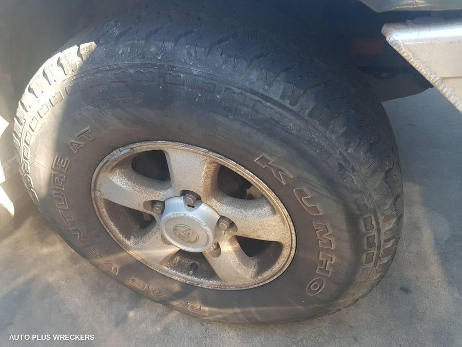 1998 TOYOTA LANDCRUISER LEFT TAILLIGHT