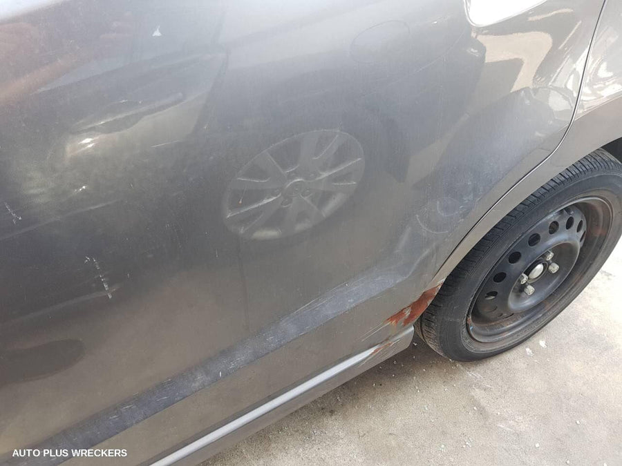 2013 Suzuki Alto Left Guard