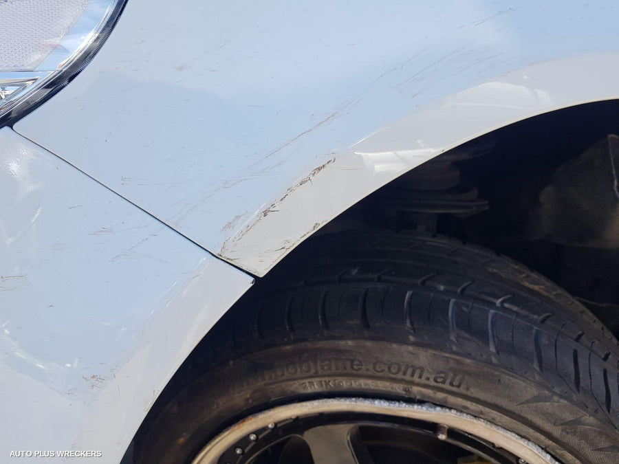 2014 Holden Commodore Sunvisor