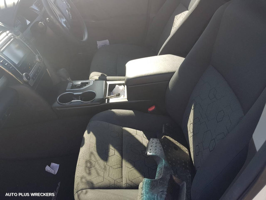 2013 Toyota Camry Left Rear Door Window