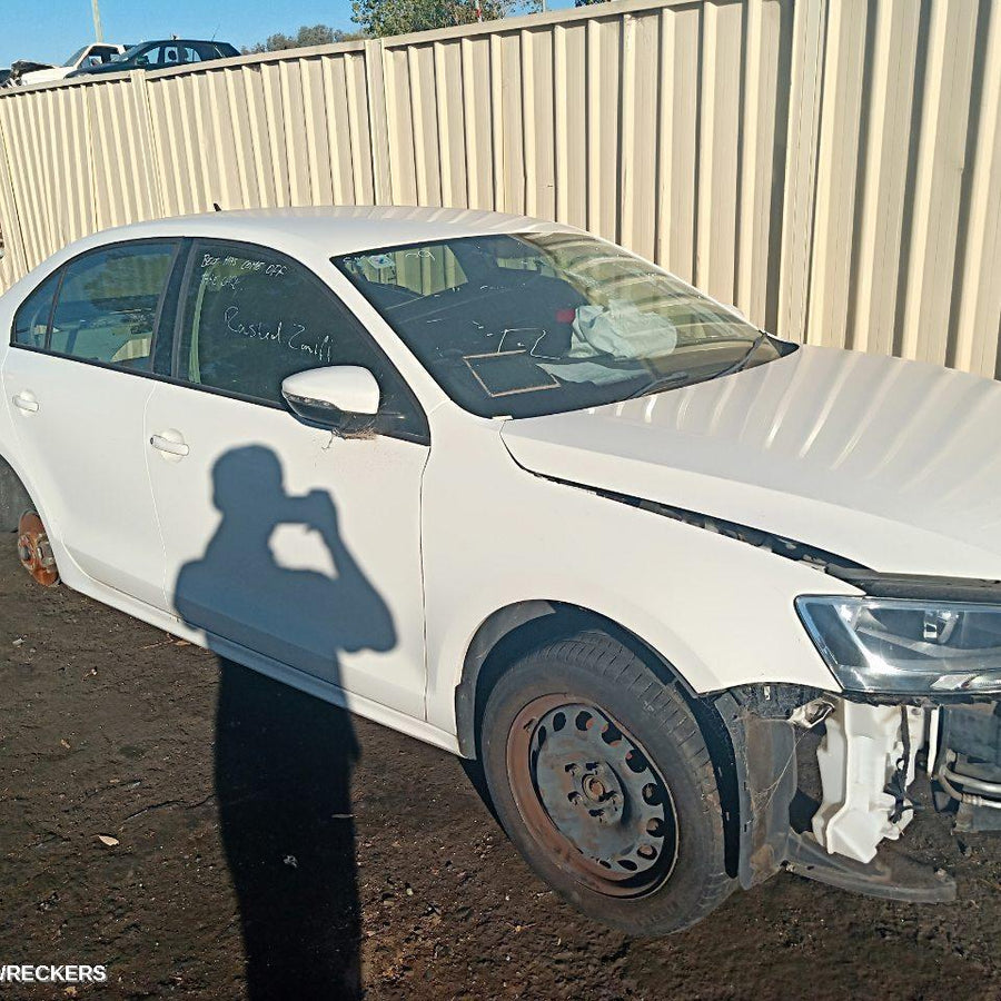2011-2017 Volkswagen Jetta Left Front Door Window
