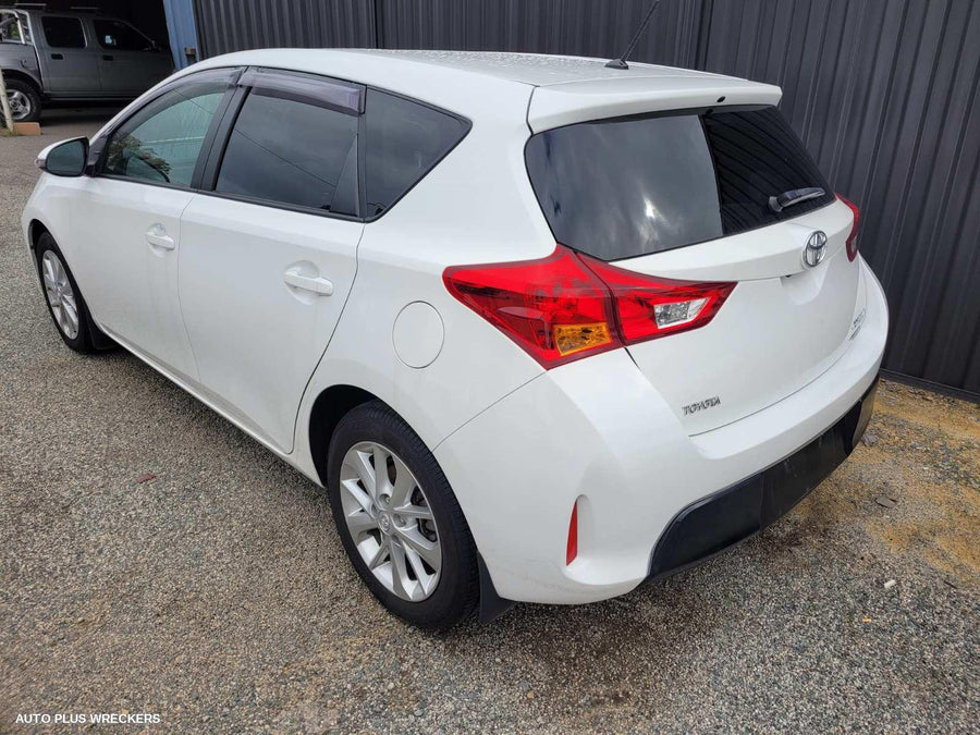 2015 Toyota Corolla Right Taillight