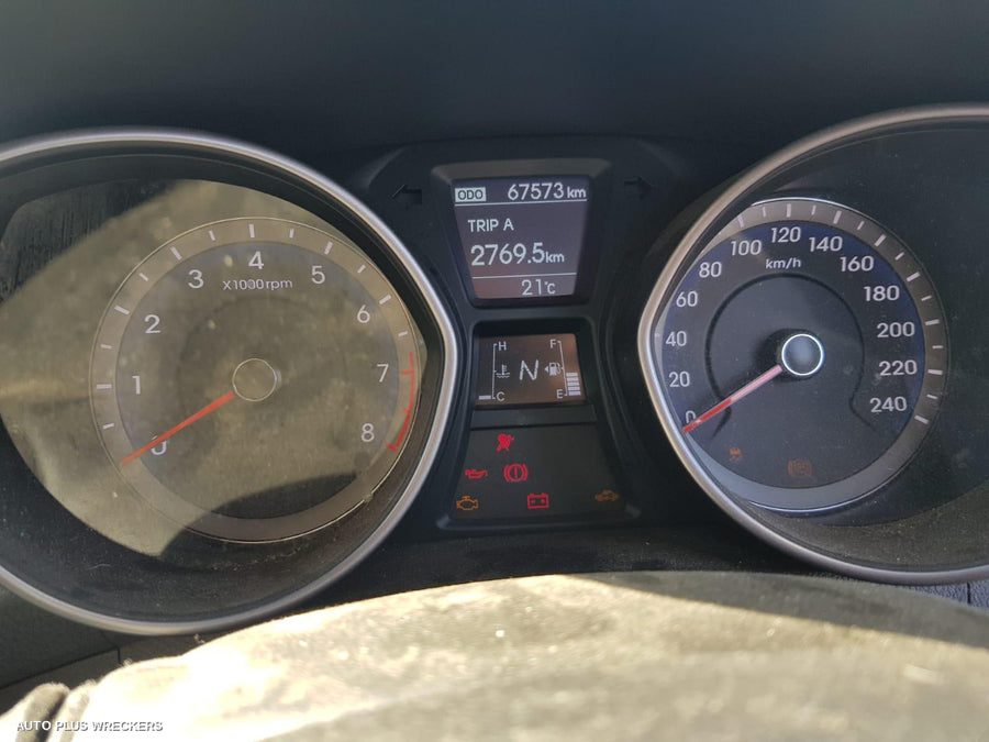 2014 Hyundai I30 Left Front Window Reg Motor