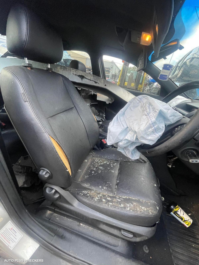 2006 Holden Commodore Right Door Mirror