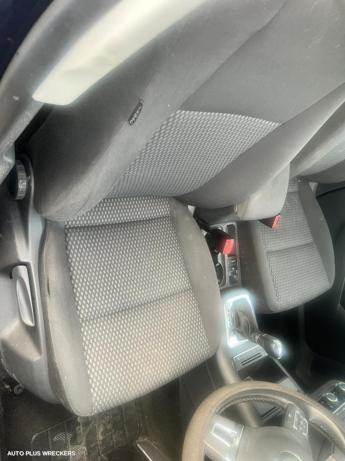 2011 Volkswagen Tiguan Left Door Mirror