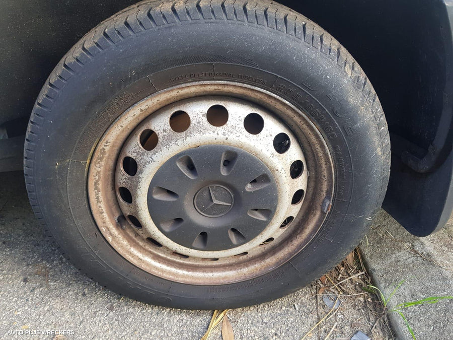 2006 Mercedes Vito Left Front Window Reg Motor