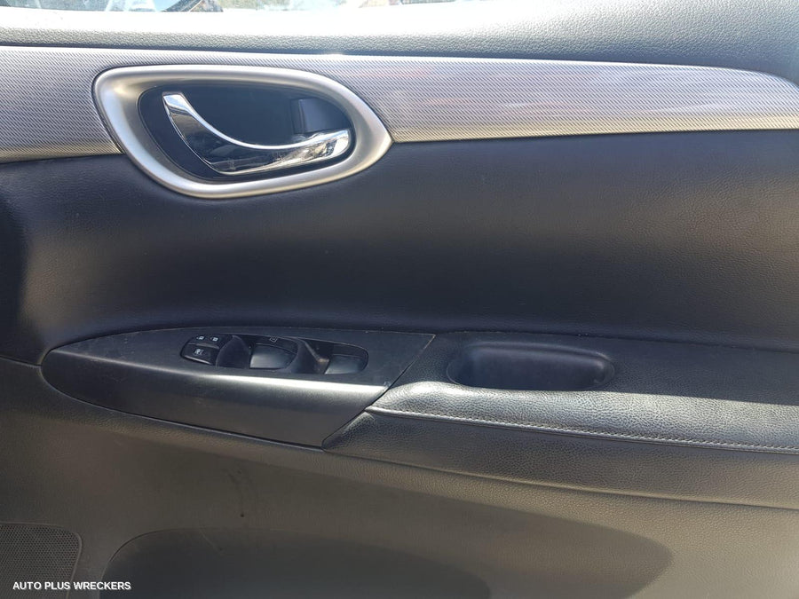 2013 Nissan Pulsar Left Taillight