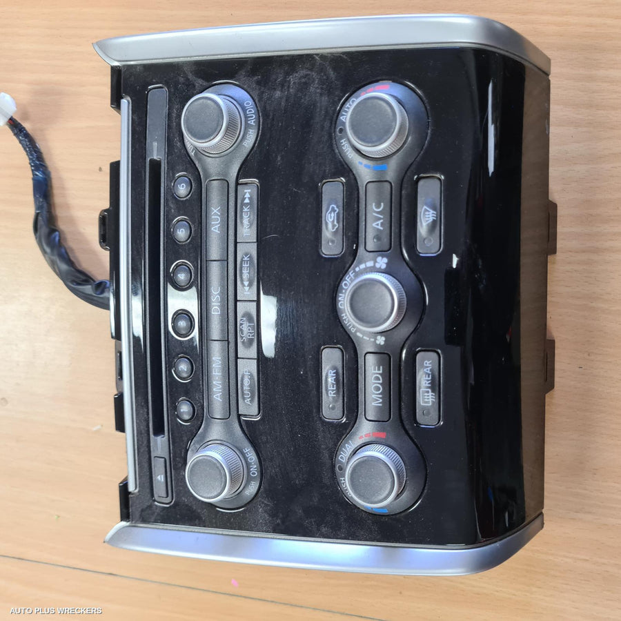 2013 Nissan Pathfinder Radio Cd Dvd Sat Tv