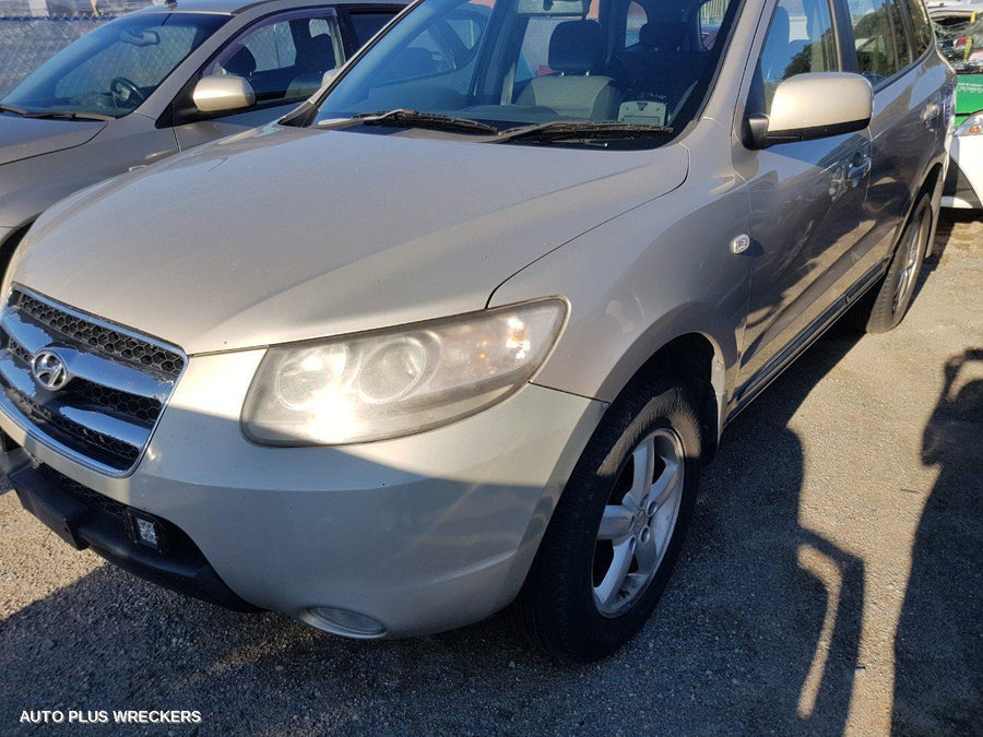 2007 Hyundai Santa Fe Left Taillight