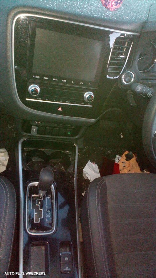 2020 Mitsubishi Outlander Left Rear Door Window