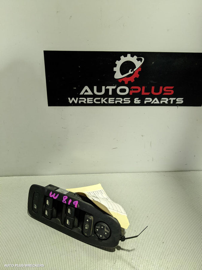 2016 Peugeot 2008 Pwr Dr Wind Switch
