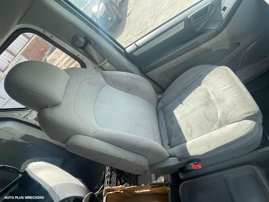 2017 Ldv G10 Right Guard