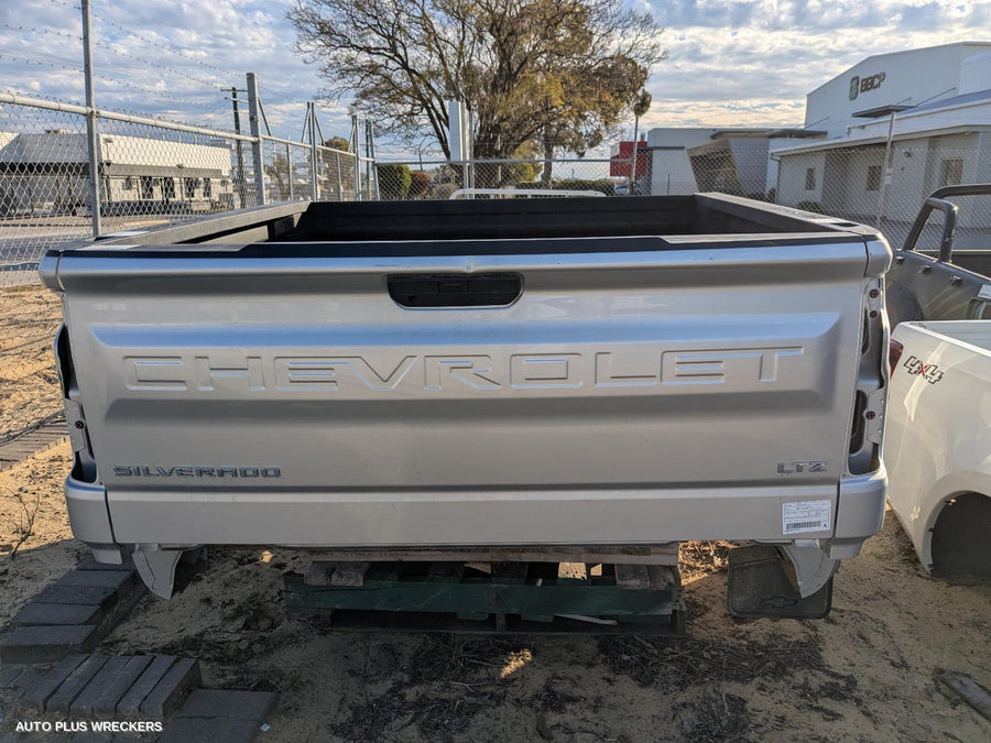 2020-2026 Chevrolet Silverado Ute Back