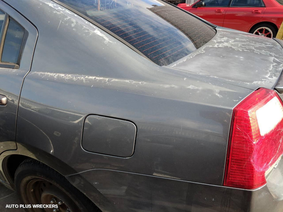 2007 Mitsubishi 380 Right Front Door