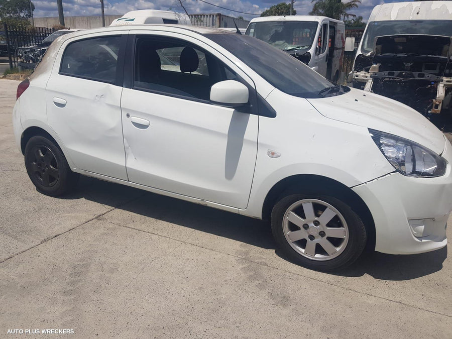 2013 Mitsubishi Mirage Left Guard Liner