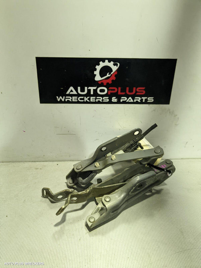 2007 SUBARU LIBERTY BONNET HINGE STRUT