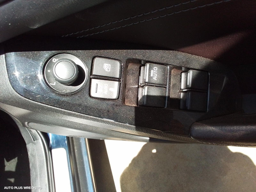 2018 Mazda 3 Right Rear Door Sliding