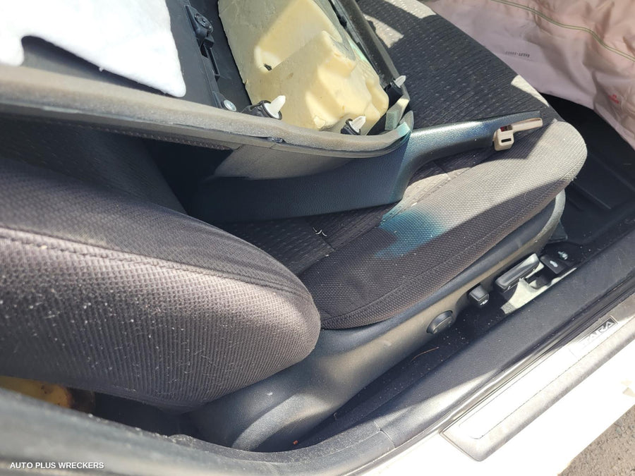 2016 Toyota Camry Right Guard