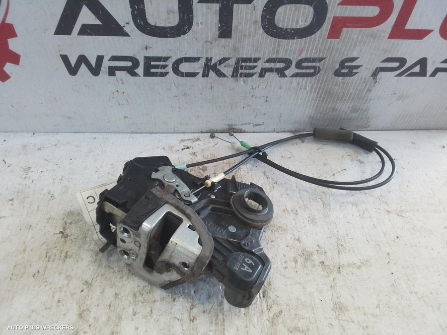 2007-2010 Toyota Kluger Door Boot Gate Lock