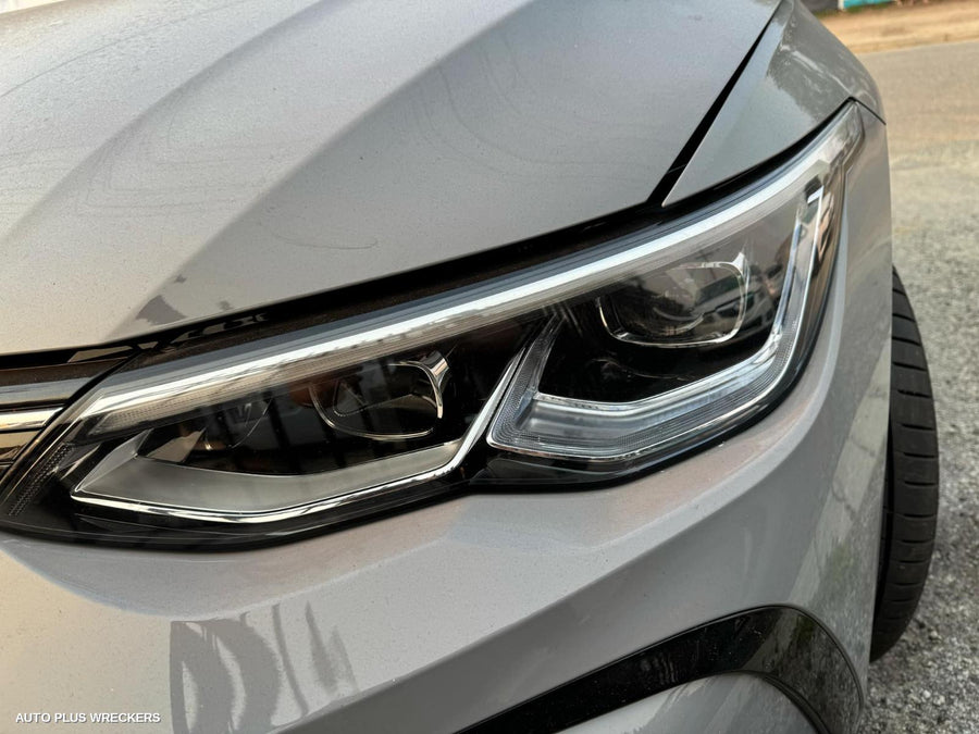 2023 Volkswagen Golf Grille