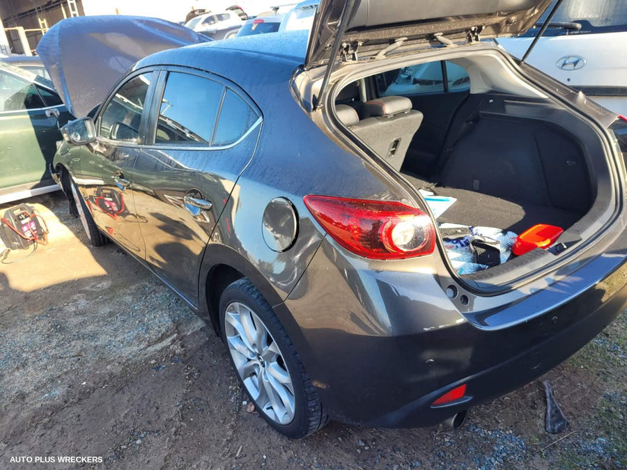 2016 Mazda 3 Right Front Door Window