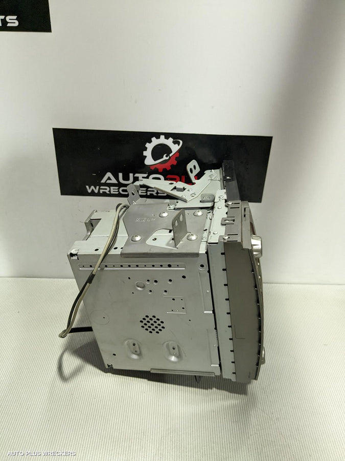 2011 Subaru Liberty Radio Cd Dvd Sat Tv