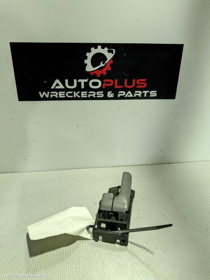 2001 Toyota Landcruiser Door Handle