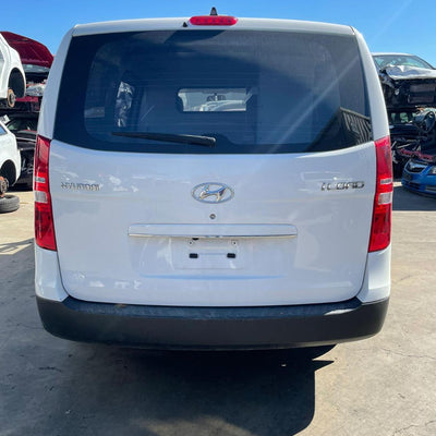 2019 Hyundai Iload/imax Right Front Door Window