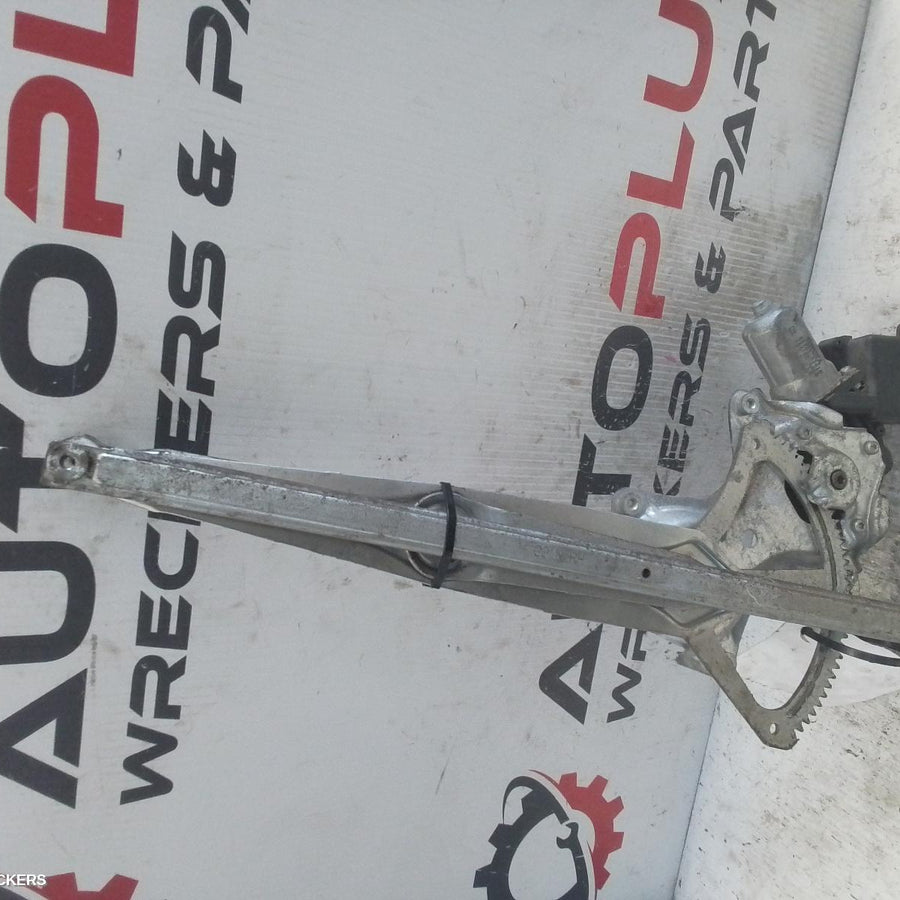 2006-2012 Toyota Aurion Right Front Window Reg Motor