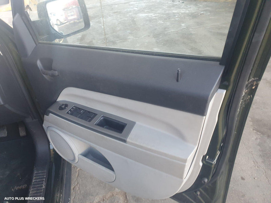2008 Jeep Patriot Left Rear Door Window