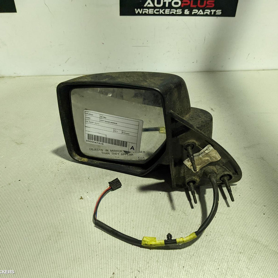 2007-2011 Dodge Nitro Left Door Mirror
