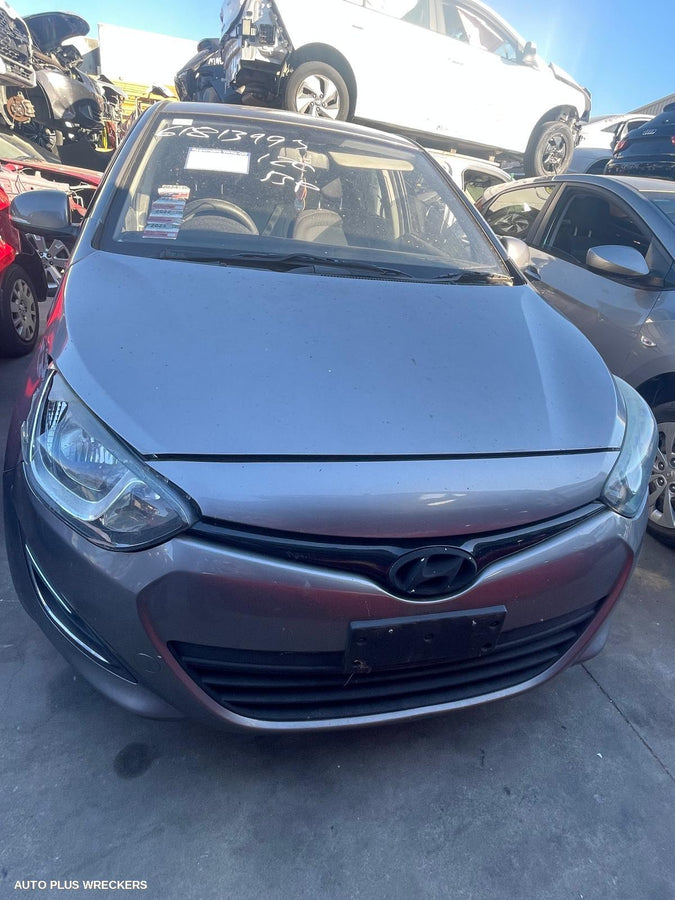 2013 Hyundai I20 Right Rear 1 4 Door Glass