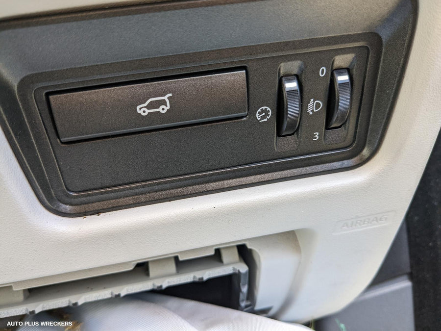 2012 LAND ROVER RANGEROVER EVOQUE LEFT DOOR MIRROR