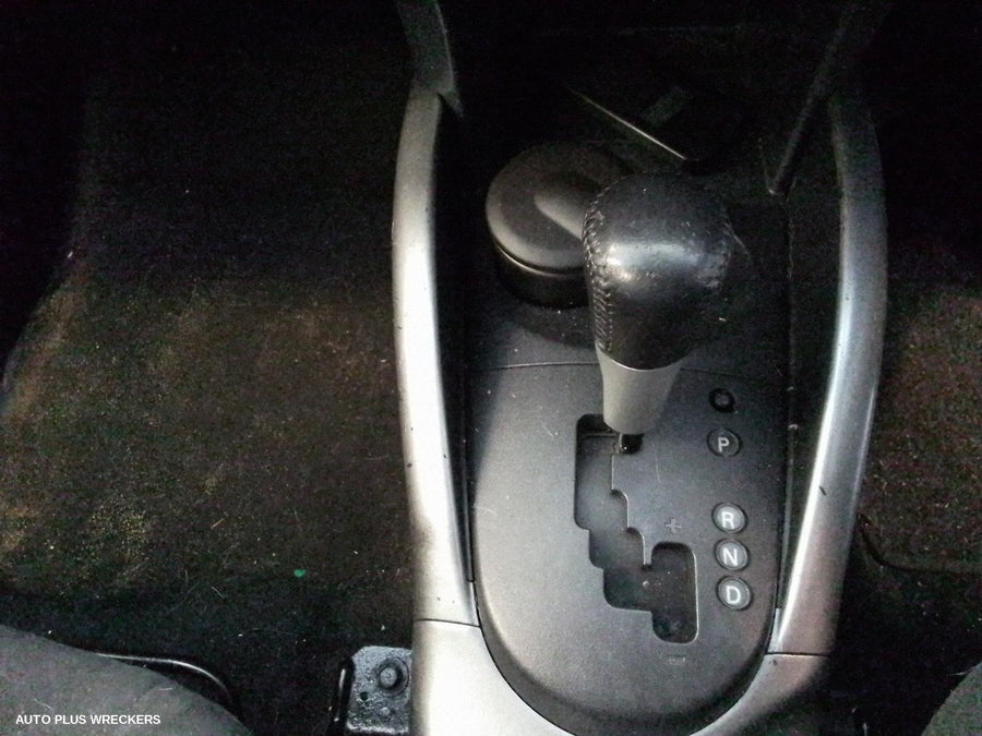 2006 MITSUBISHI OUTLANDER WASHER BOTTLE