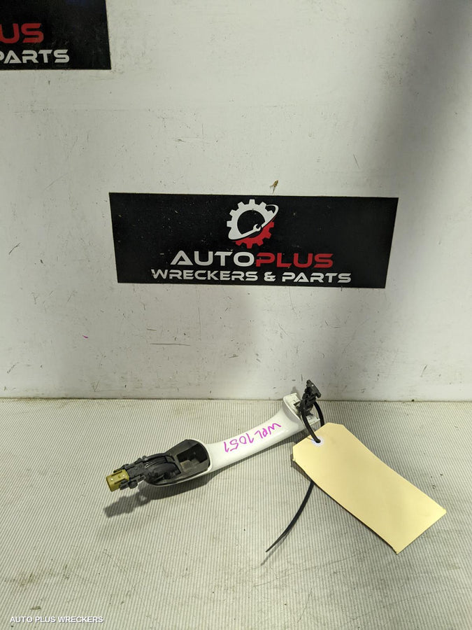 2016 Volkswagen Tiguan Door Handle